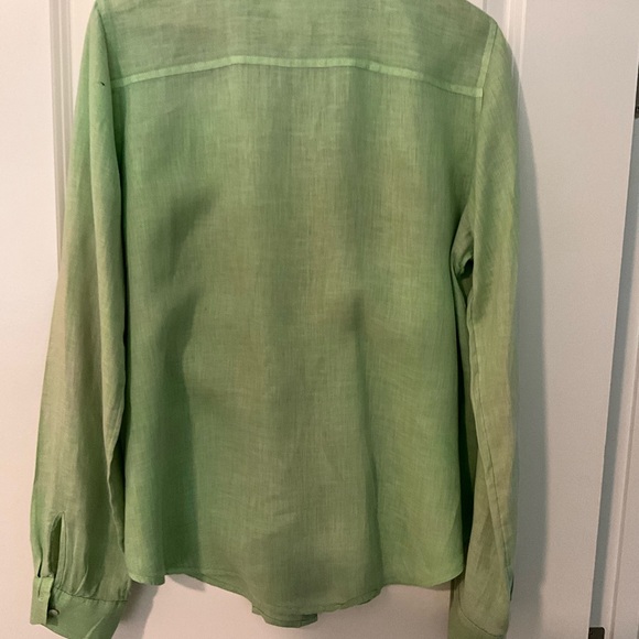 Lily Pulitzer green linen blouse. Size large. - Picture 3 of 3